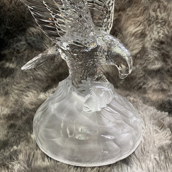 Vintage Crystal d'Arques Decorative
Hunting Bald Eagle With Fish. - Picture 12 of 16